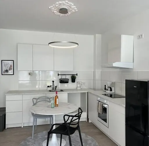 Paris To Bochum, 4 Pers. Apartm. *